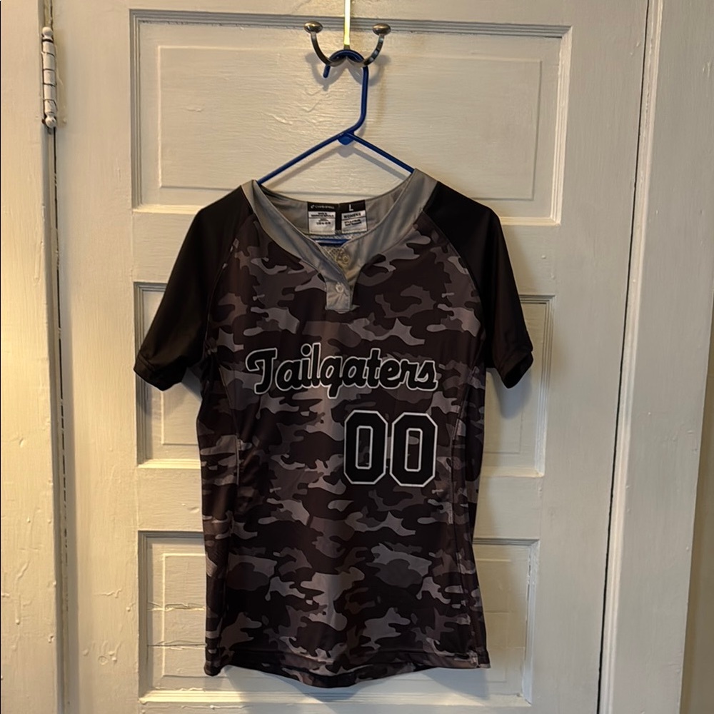 Woman’s Tailgating Camo Shirt - Black and Gray